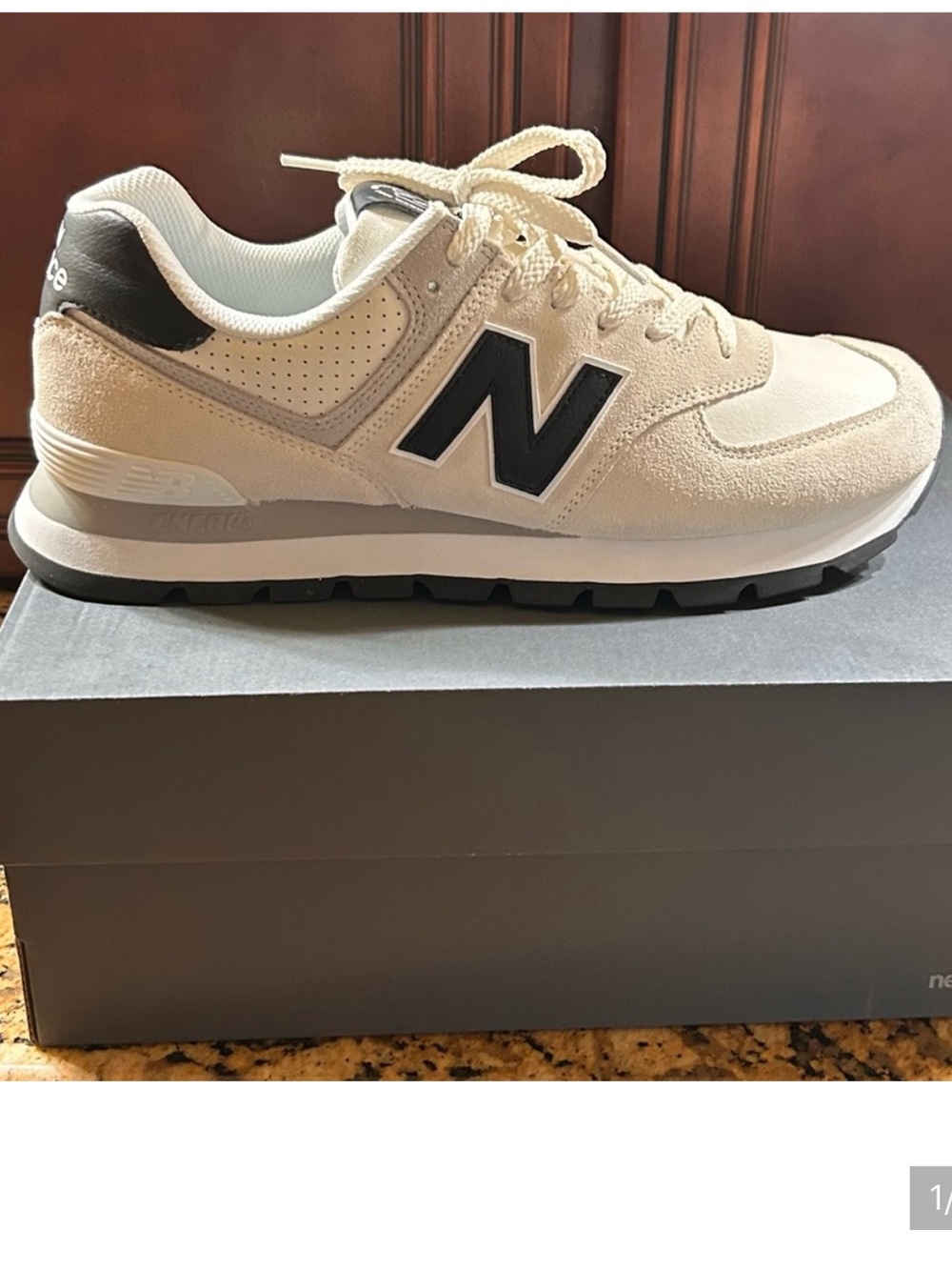 New Balance Cream and Black Sneakers, Men’s 10.5